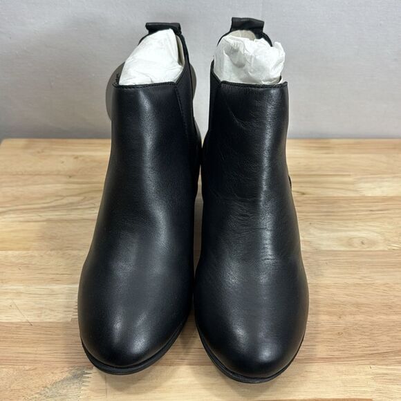 däv  Sienna Leather Black Bootie- Size 9 (US)/ 39 (EU) - Picture 3 of 10